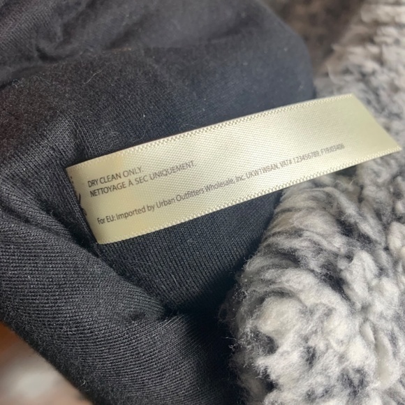 FREE‎ PEOPLE  |  Sherpa Pullover Cowl - Picture 7 of 9